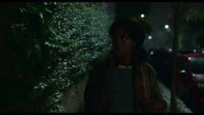 - [indistinct chatter]
- [laughter] - Behind Her Eyes