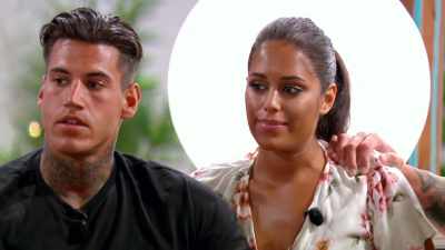 ‐(INDISTINCT CHATTER)
‐No, it isn't. - Love Island