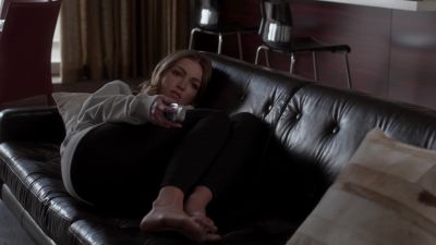 [indistinct chatter on TV] - Ray Donovan