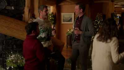 (indistinct chatter) - Christmas at the Chalet