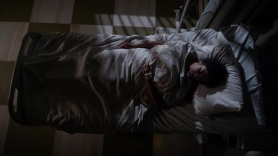 [indistinct chatter] - Pretty Little Liars