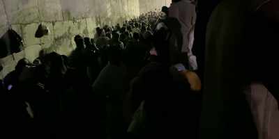 [indistinct chatter] - Escape from Kabul