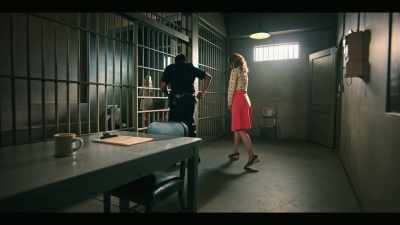 [indistinct chatter] - Minx