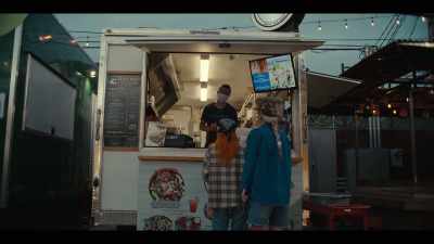 [indistinct chatter] - Street Food: USA