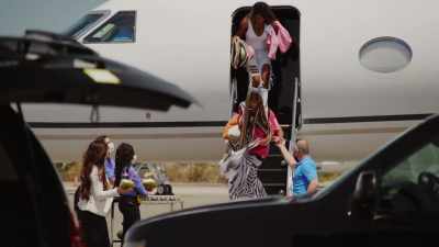 [indistinct chatter] - The Real Housewives Ultimate Girls Trip