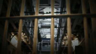 [indistinct chatter] - Confronting a Serial Killer
