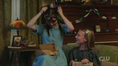 - [indistinct chatter] - The Waltons' Homecoming