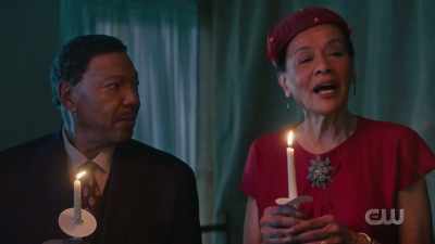 - [indistinct chatter] - The Waltons' Homecoming
