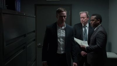 [indistinct chatter] - Marvel's Daredevil
