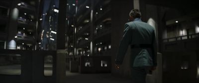 (INDISTINCT CHATTER) - The Mandalorian
