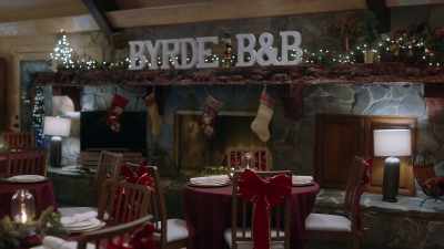 [indistinct chatter] - Christmas on the Menu