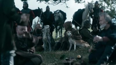 [indistinct chatter] - Vikings