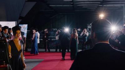 [indistinct chatter] - Sense8