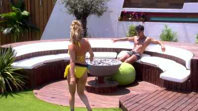 (INDISTINCT CHATTER) - Love Island