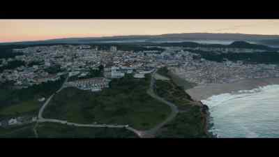 [indistinct chatter] - 100 Foot Wave
