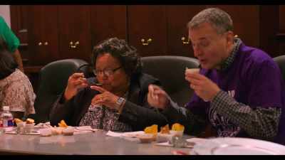 [indistinct chatter] - Somebody Feed Phil