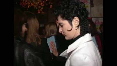[indistinct chatter] - Larger than Life: The Kevyn Aucoin Story