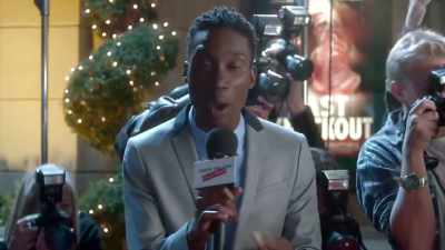 [indistinct chatter] - Famous in Love