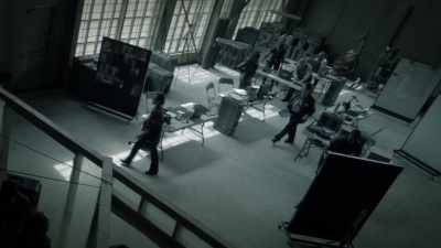 [indistinct chatter] - Eyewitness