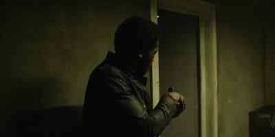 (Indistinct chatter) - Gangs of London