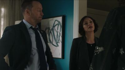 (indistinct chatter) - Blue Bloods