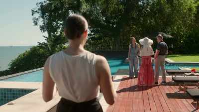 [indistinct chatter] - Mystery Island: Winner Takes All