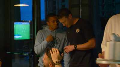 [indistinct chattering] - All or Nothing: Manchester City
