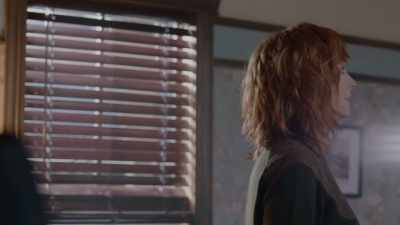 [indistinct chattering] - Reba McEntire's The Hammer