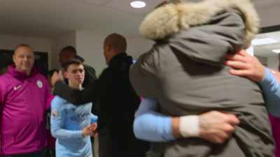 [indistinct cheering] - All or Nothing: Manchester City