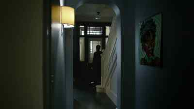 [indistinct clamoring] - Marvel's Luke Cage