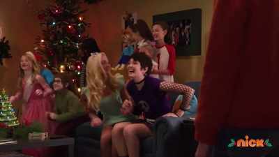 [indistinct excited chatter] - A Loud House Christmas