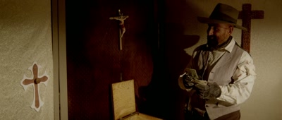 [indistinct humming] - Night of the Tommyknockers