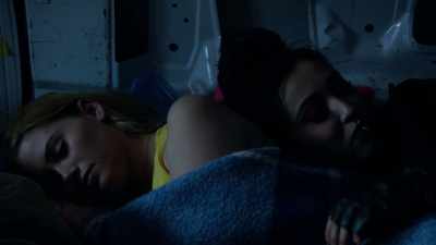 

[indistinct mournful music] - Marvel's Runaways
