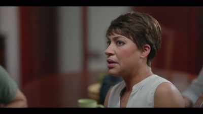 (indistinct radio chatter) - Girl in the Video