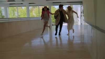 indistinct-radio-transmission - Marvel's Runaways