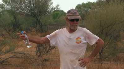 (INDISTINCT) - Outback Opal Hunters