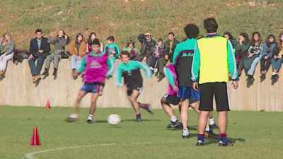 [indistinct shouting] - All or Nothing: Manchester City