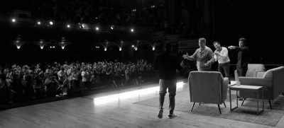 [indistinct speech] - SmartLess: On the Road
