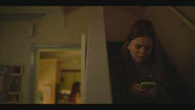INDISTINCT TALK
IN KITCHEN - Passenger