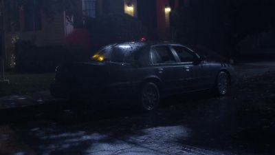 ( indistinct talking
coming from car ) - Pretty Little Liars