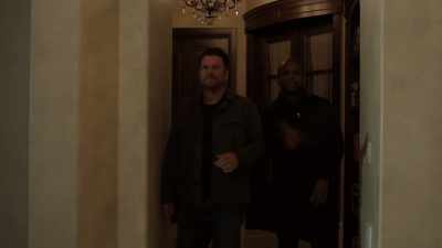 [indistinct voice] - Psych 2: Lassie Come Home