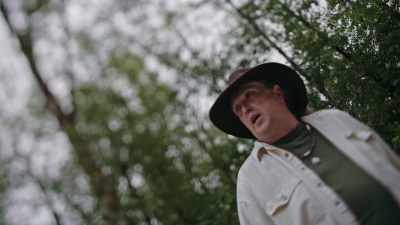 [indistinct voices] - Expedition Bigfoot
