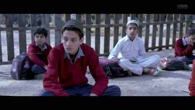 Indyjską i pakistańską. - No Fathers in Kashmir