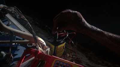 Initially, I was hired
just to do close-ups -- - James Cameron's Story of Science Fiction