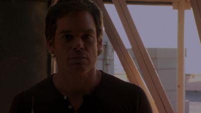Inject yourself, or I'll kill him. - Dexter