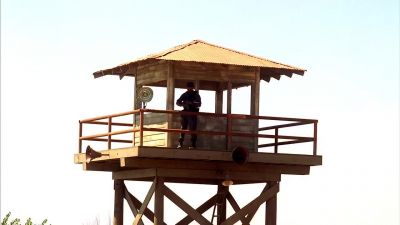 [INMATES SHOUTING IN DISTANCE] - Prison Break