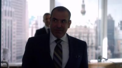 ( insects chirping ) - Suits