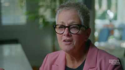 Inside Lisa's purse - Mastermind of Murder