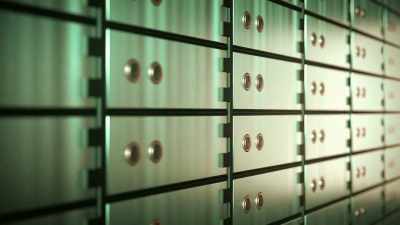 Inside the vault,
there's 208 boxes, - History's Greatest Heists with Pierce Brosnan