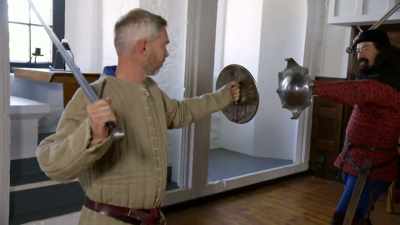 Instantly, we're in another position
from the manual. - Sword, Musket & Machine Gun: Britain's Armed History